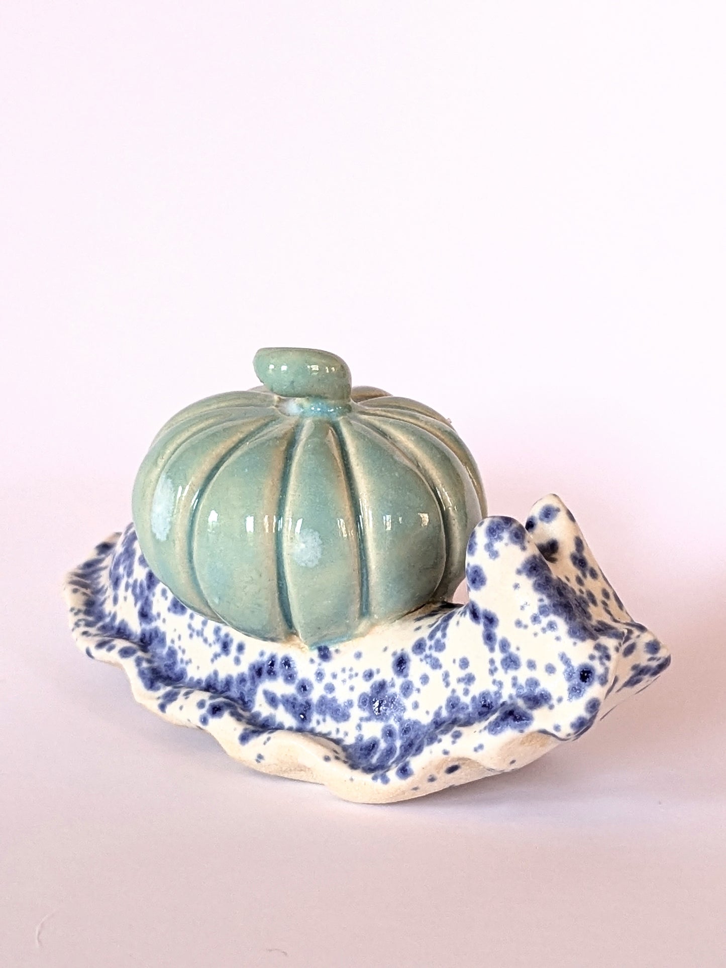 Ceramic pumpkin snail š Delft Bloom