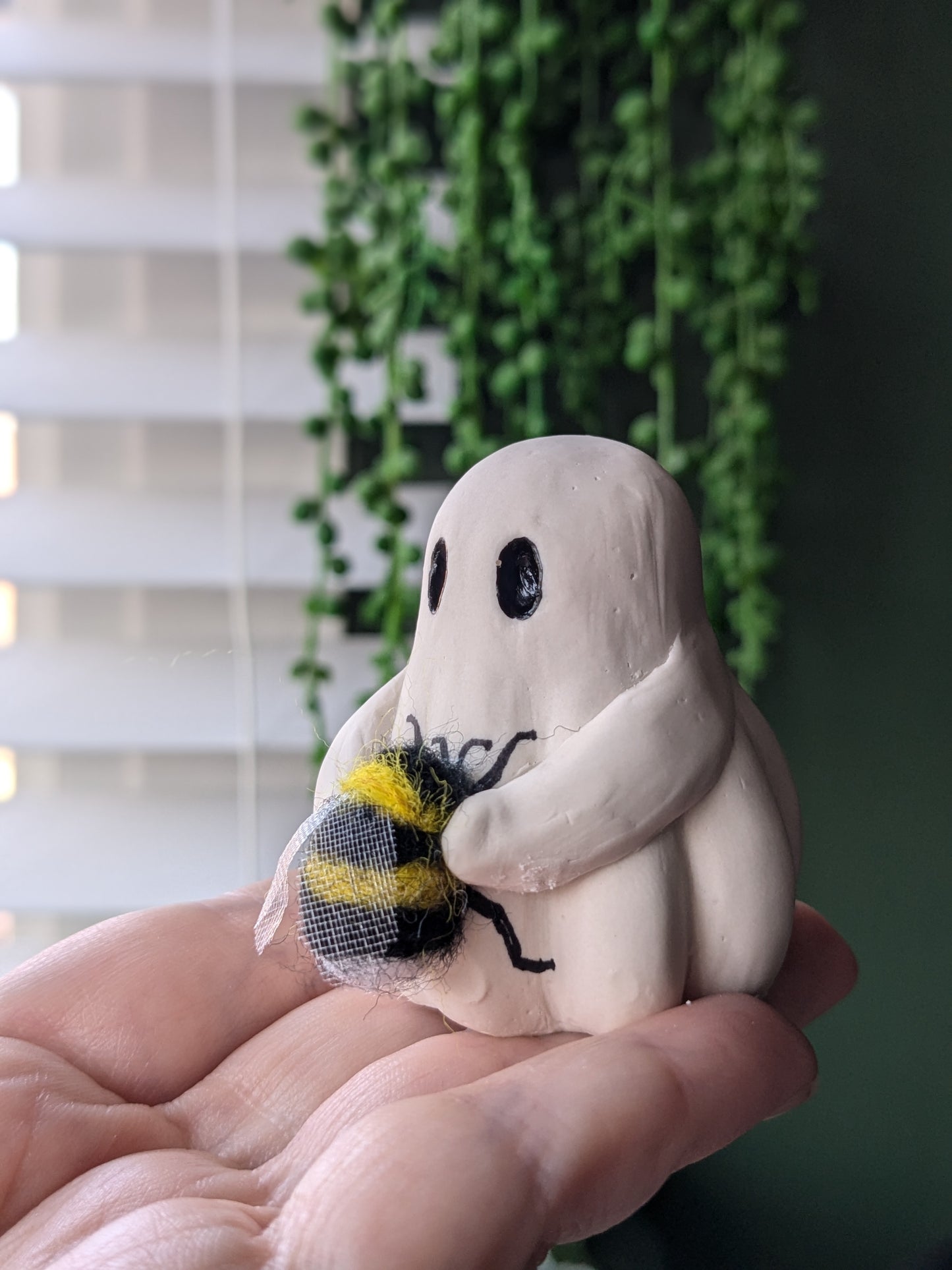 Bumble bee boo