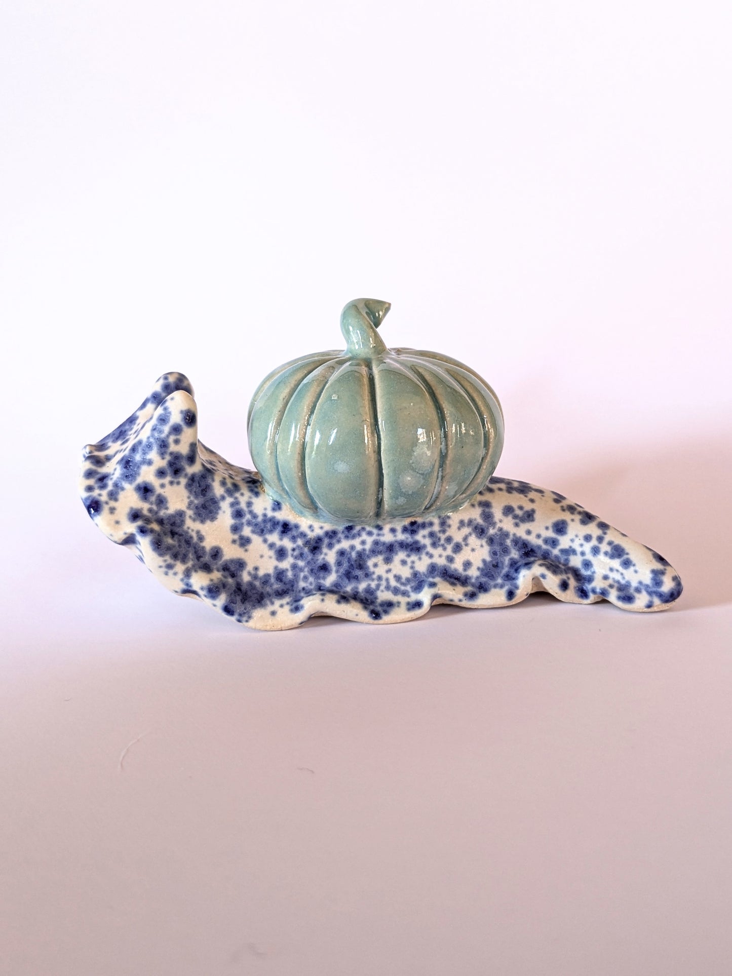 Ceramic pumpkin snail š Delft Bloom