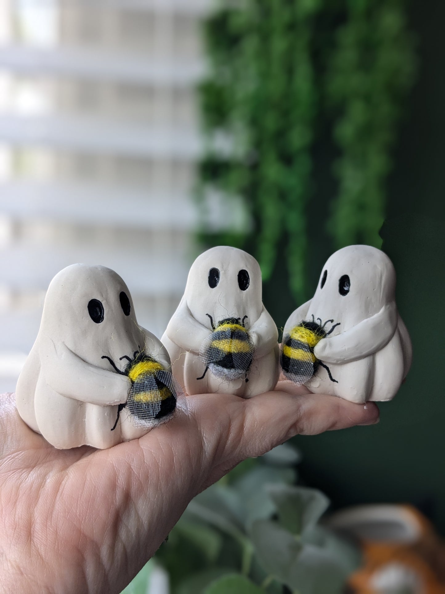Bumble bee boo
