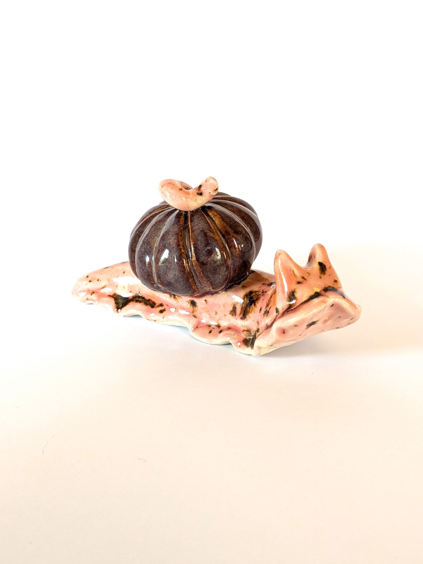 Ceramic pumpkin snail š Petal & Plum