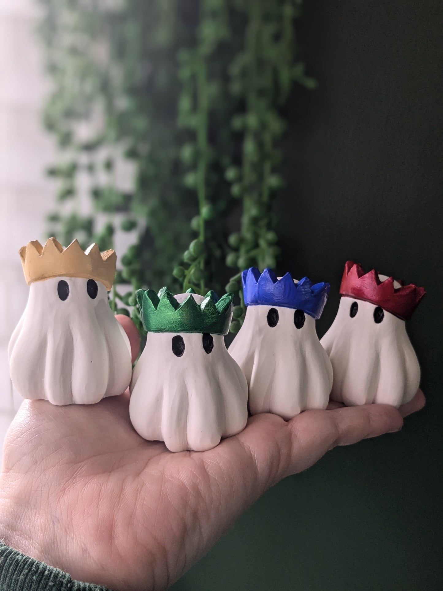 Christmas cracker crown