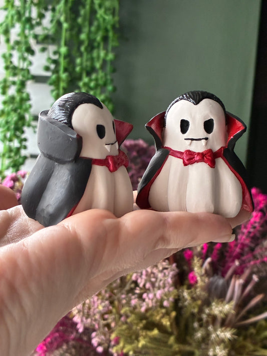 PREORDER - DRACULA