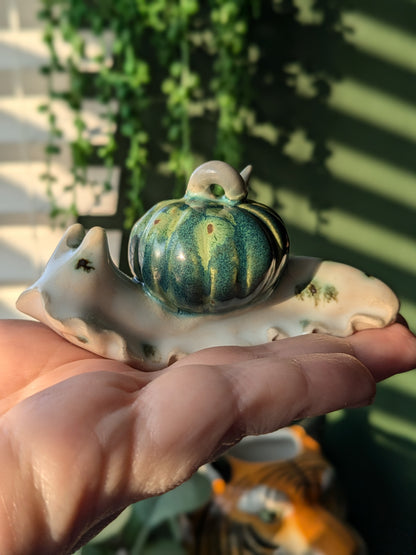 Ceramic pumpkin snail 🐌 Mossmilk