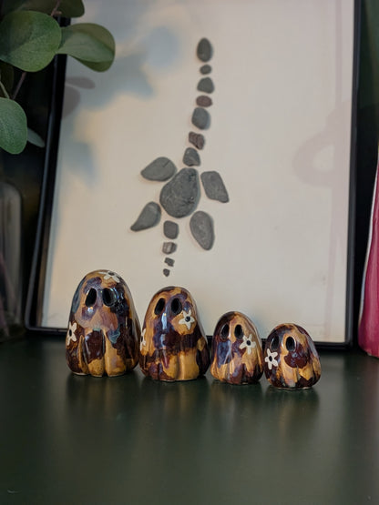 Tortoise shell with daisy detail