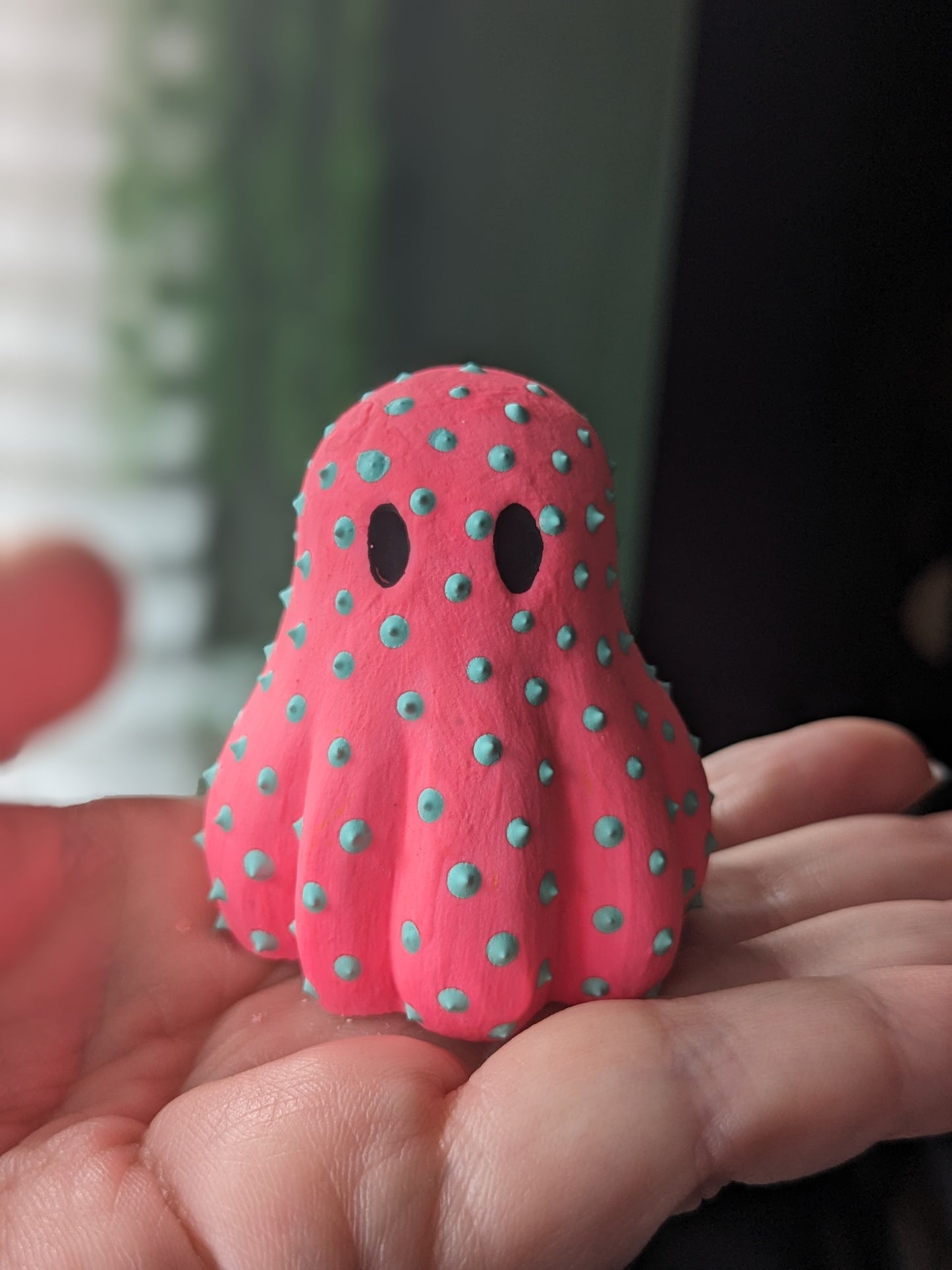 Spiky dotty boos!