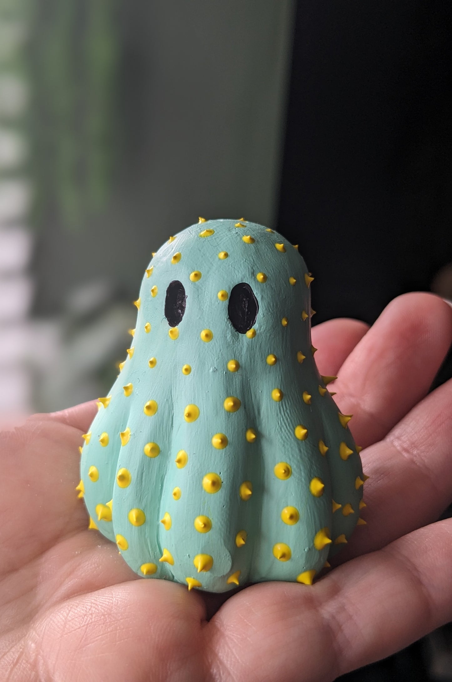 Spiky dotty boos!